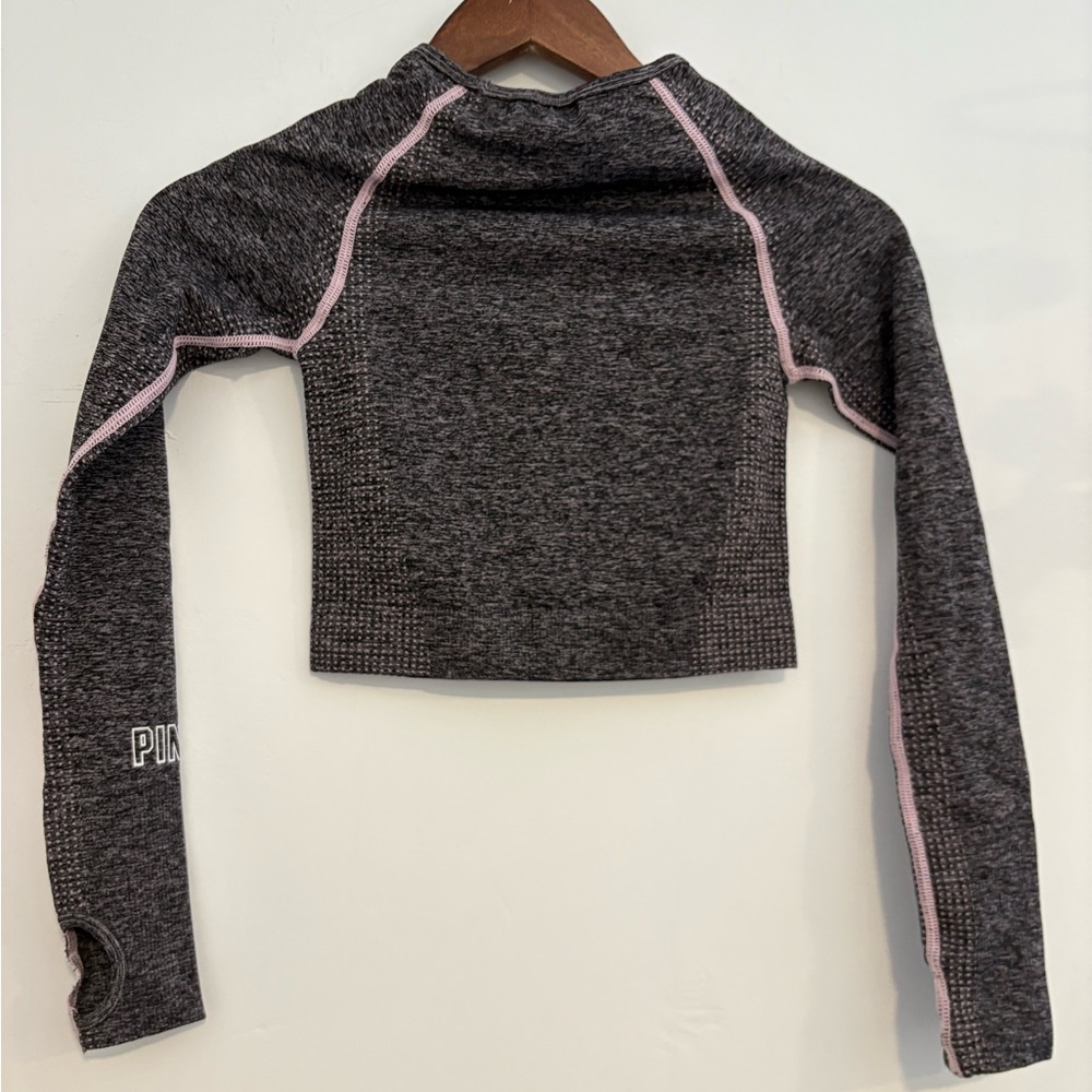 PINK Victoria's Secret Charcoal Long Sleeve Crop Top - Picture 6 of 7